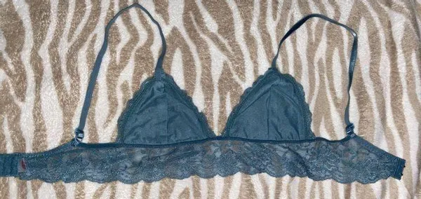 Lace Bralette Green - Image 2