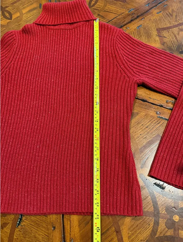 Red Turtleneck Sweater Size M - Image 7