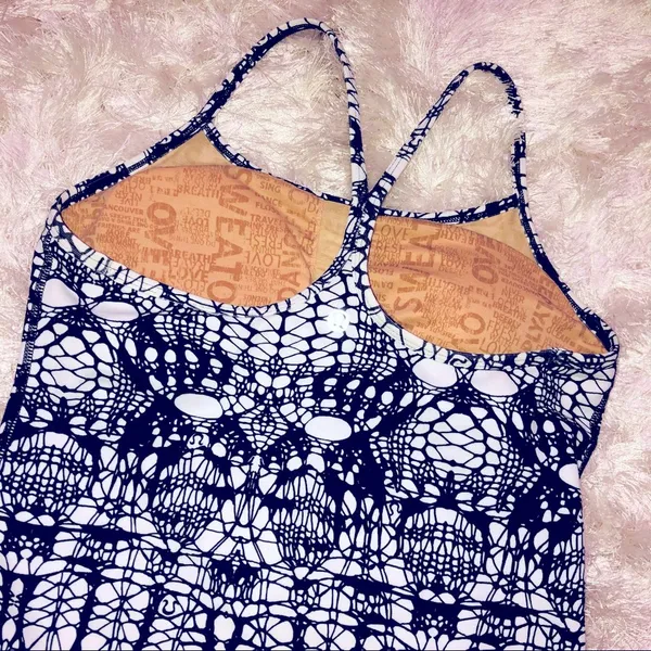 Lululemon Workout Tank Top - Image 4