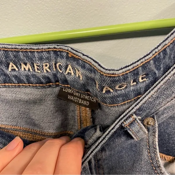 American Eagle Outfitters Light Blue Ripped Straight Leg Jeans high rise mom 4R - Image 5