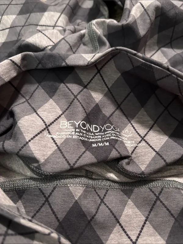 Beyond Yoga Leggings size medium (25”) - Image 5