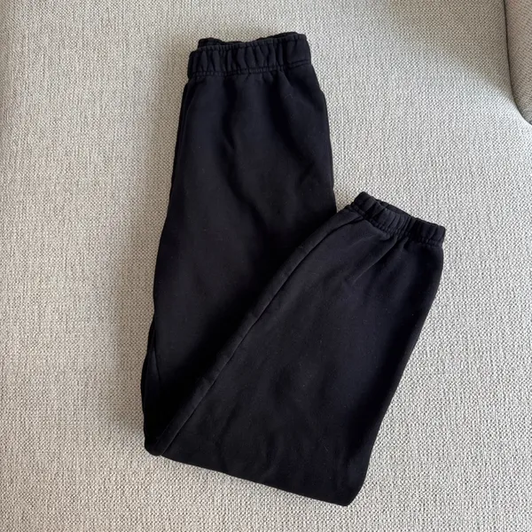 Aritzia TNA Cozy Boyfriend Fleece Black Sweatpants - Image 3