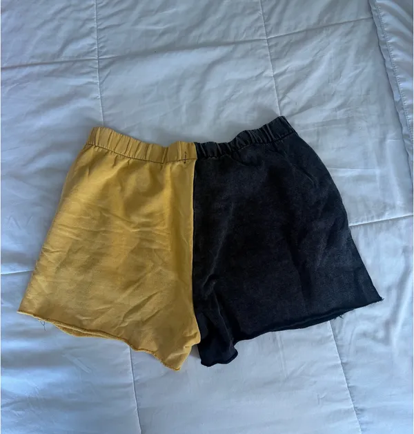 Adika Two-Tone Shorts  - Image 3