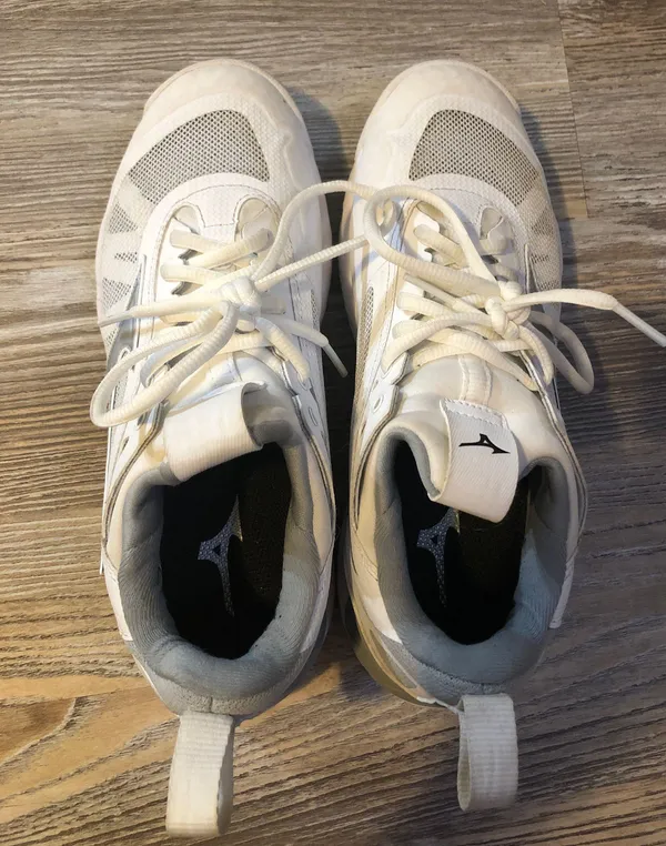 Volleyball Shoes - Image 2