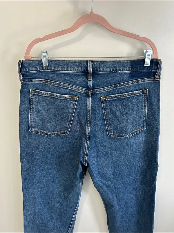 Abercrombie & Fitch The Mom High Rise Jeans - Image 4