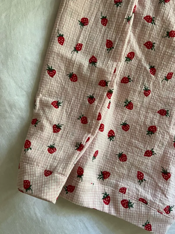 Strawberry pink mini skirt Size M - Image 2