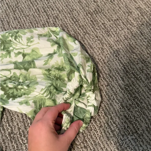 Abercrombie & Fitch Cropped Floral Top - Image 6