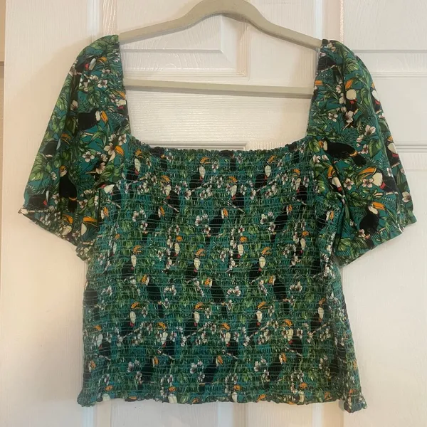 Dolan x Anthropologie Green Left Coast Smocked Puff Sleeved Top Tropical Bird XL - Image 2
