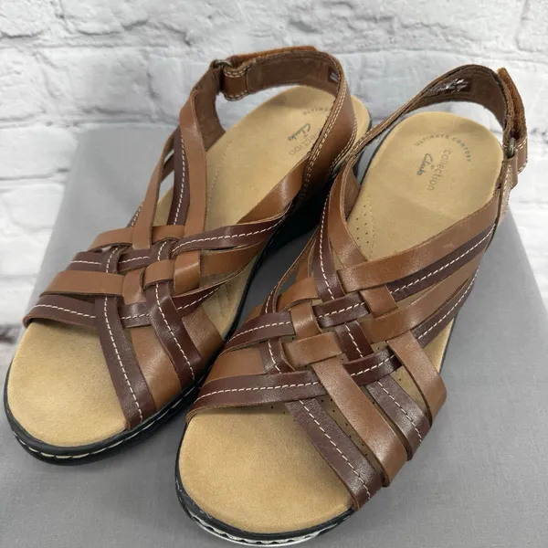 Clarks Collection Lexi Carmen Sandals Women's 10M Tan Leather Strappy - Image 2