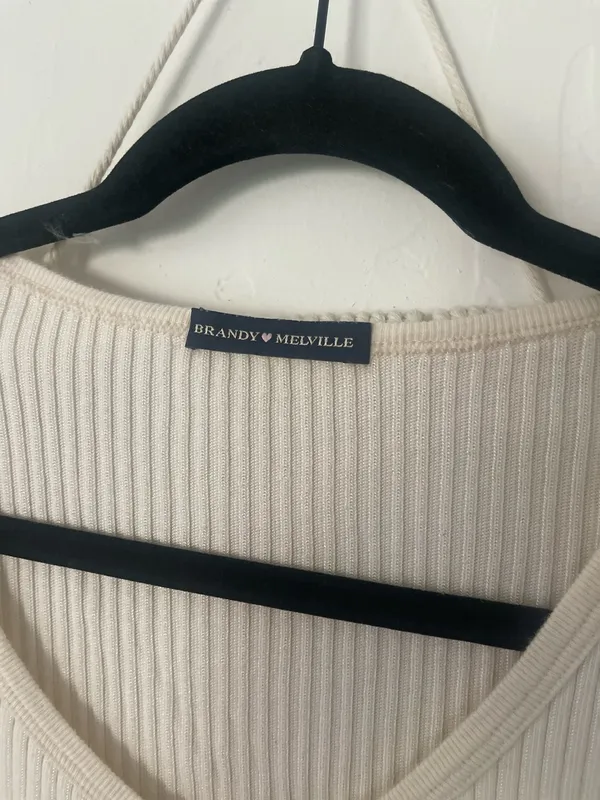 Brandy Melville Ribbed Long Sleeve Top - Image 2