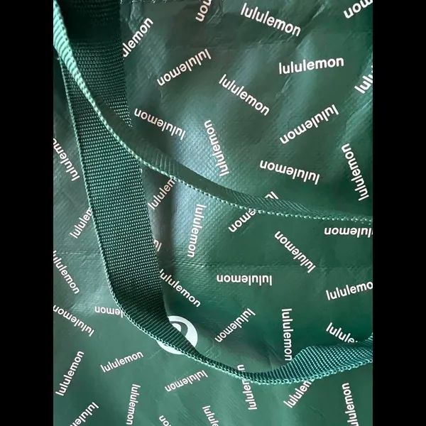 Lululemon Reusable Green Tote Bag - Eco-Friendly Shopping Essential - Image 2