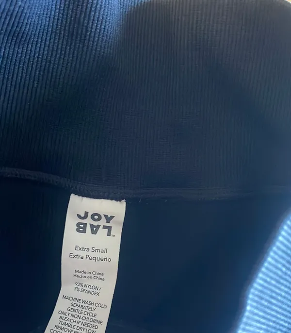 JoyLab Workout Shorts Size XS Crisscross Front - Image 4