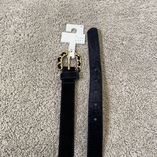 Women’s Black Velvet Belt with Gold Buckle Size XL NWT - Image 4