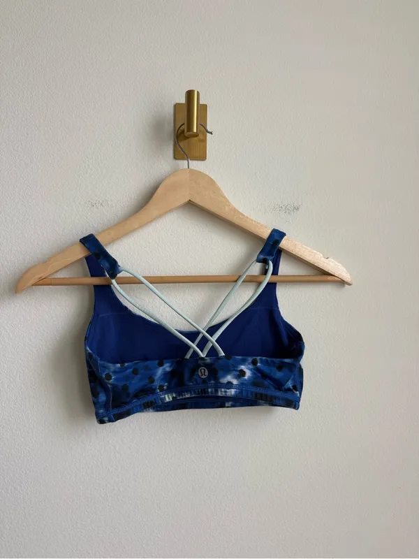 Lululemon Free to Be Wild Bra Windy Blooms Sapphire Blue Multi Size 4 - Image 4
