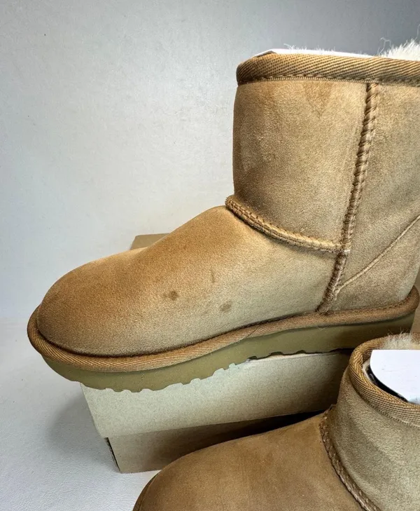 UGG Classic Mini II Genuine Shearling Lined Boot casual comfy outdoor winter - Image 2