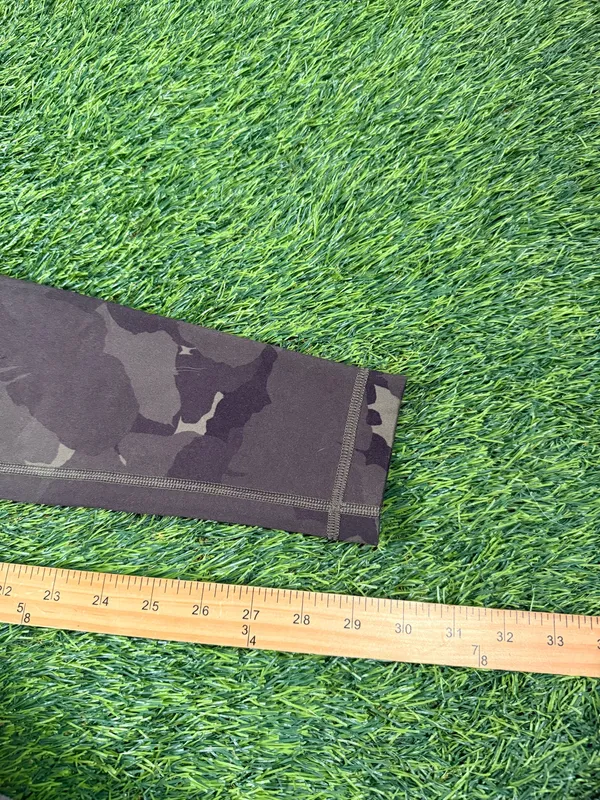 Lululemon High Rise Leggings Size 4 Dark Green Floral Camo Print - Image 5
