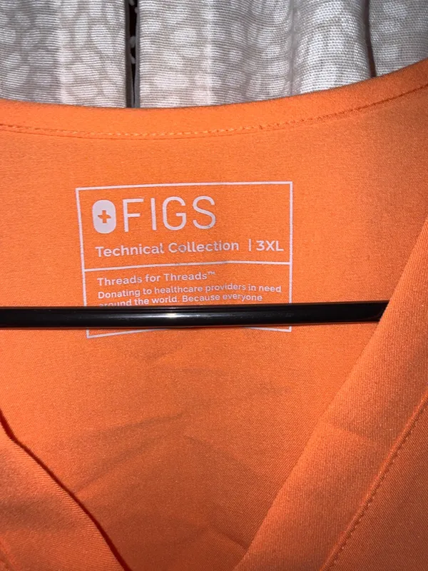 FIGS Scrubs Set - Image 2