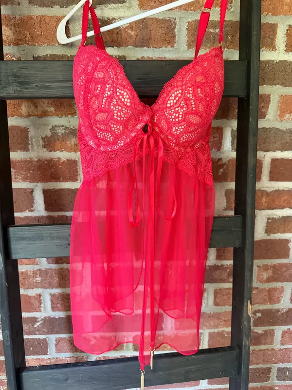 Victoria secret 34 D - Image 2