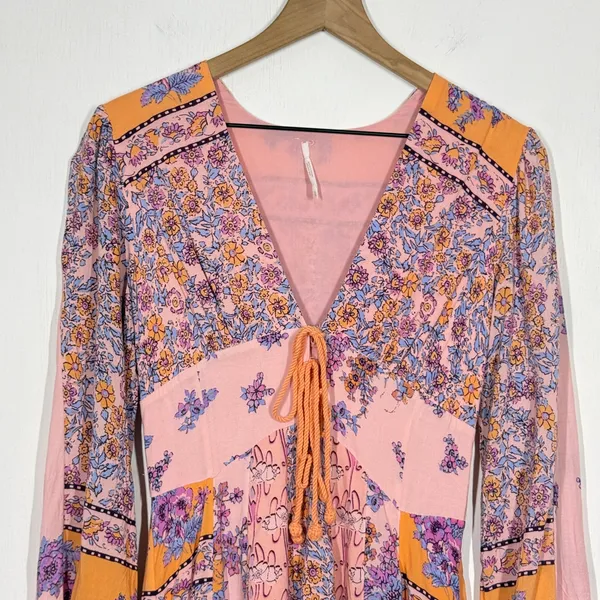 Free People Mixin' It Up Mini Dress XS Pink Orange Paisley V-Neck Boho Hippie - Image 5