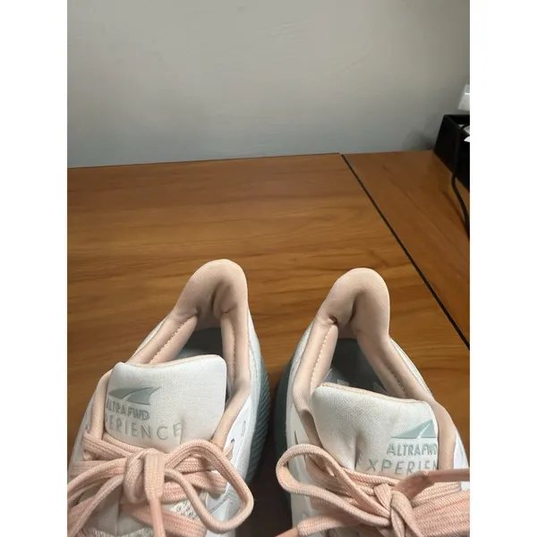 Altra FWD Experience Women Sz 7 W AL0A82CJ110 White Peach Running Shoes Sneakers - Image 4