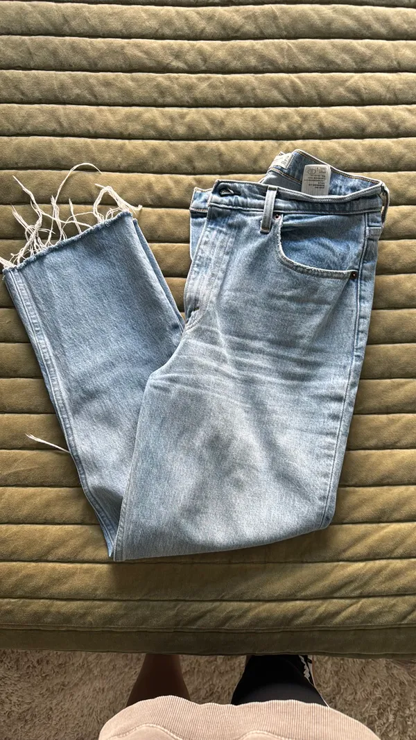Abercrombie High-Rise Jeans - Image 4