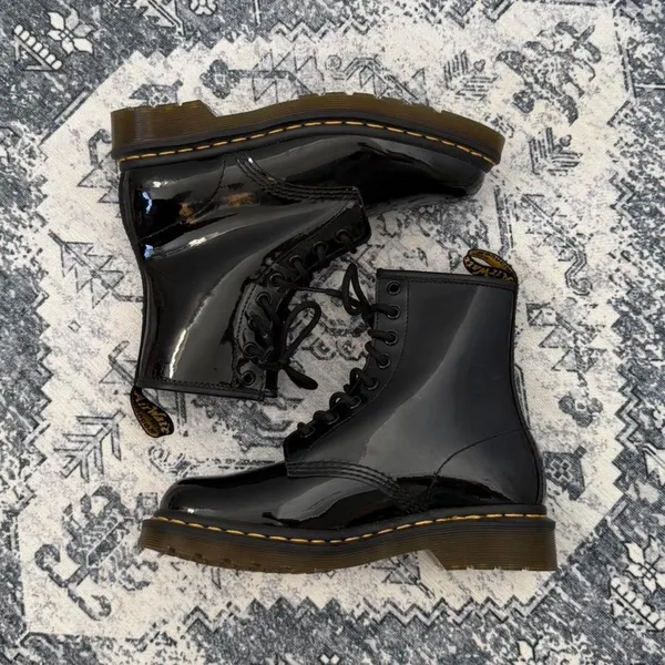 Dr. Martens 1460 WOMEN'S BLACK PATENT LEATHER LACE UP BOOTS - Size 38 - Image 6