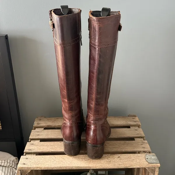 Born Poly Tall Heeled Distressed‎ Riding Boots 7.5 - Image 11