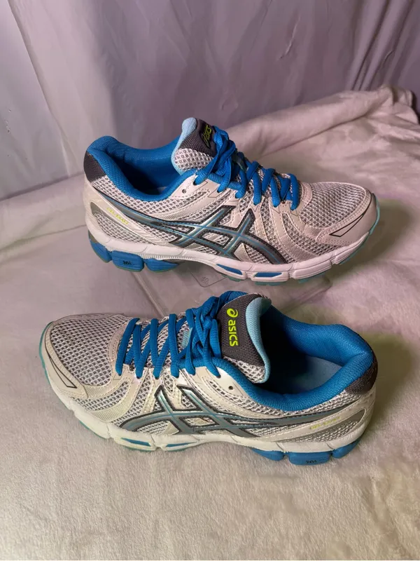 ASICS Women's White and Blue Athletic Running Shoe - Image 3