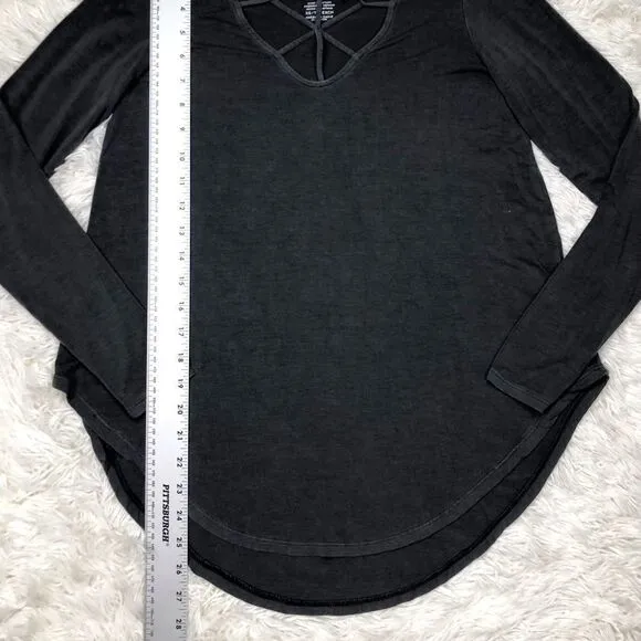 American Eagle Grey Strappy‎ Cutout Long Sleeve Blouse Top Size XS - Image 3