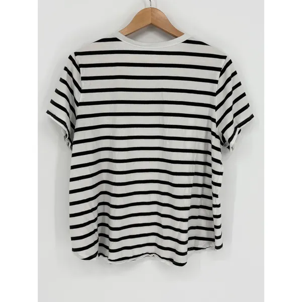 Old Navy Pineapple Pocket‎ T-Shirt Womens XXL White Black Striped Casual Tee - Image 4