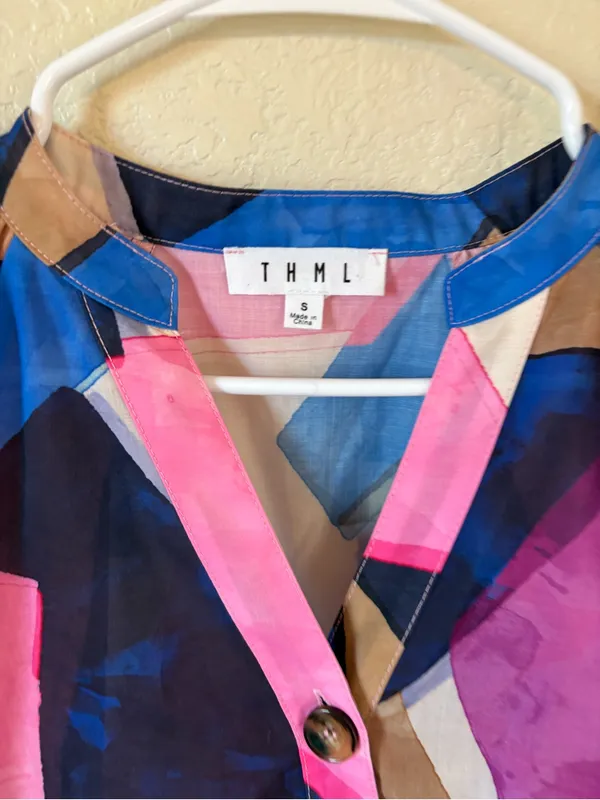 THML Pink Abstract Print V Neck Puff Sleeve Button Up Top Size Small - Image 3