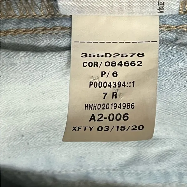 Hollister Jeans Curvy Ultra High Rise Mom Jeans Belted Raw Hem Size 7 Regular‎ - Image 10