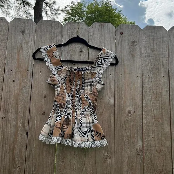 Y2k newspaper‎ print stretchy top size small Spring summer date romantic - Image 2