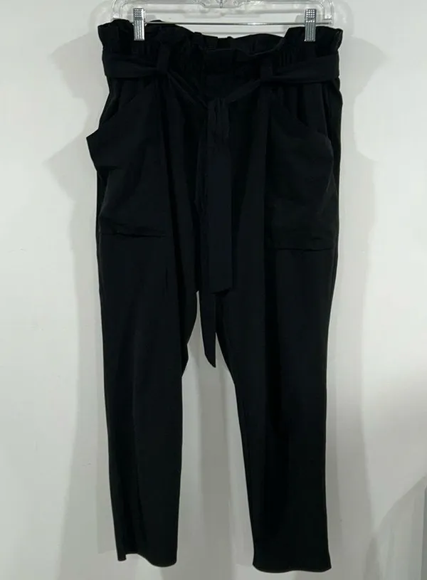 Athleta Skyline Paperbag pants with tie - Image 2