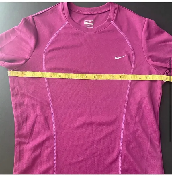 Nike Athletic Shirt Moisture-Wicking Top - Image 4