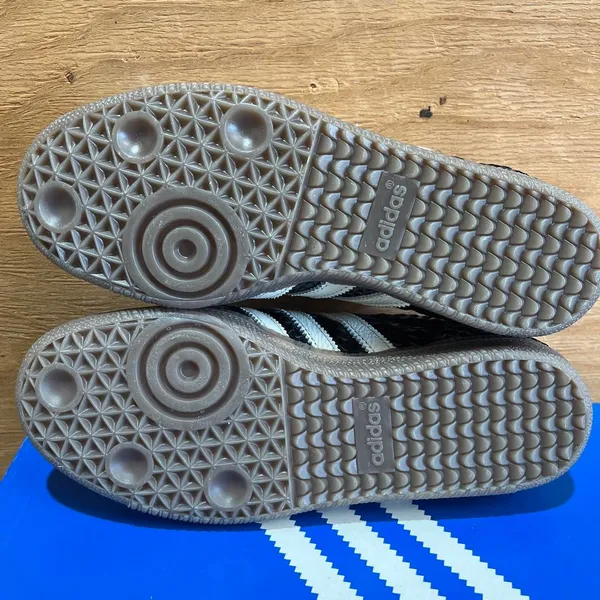 Adidas Women's Black Trainers - Image 6