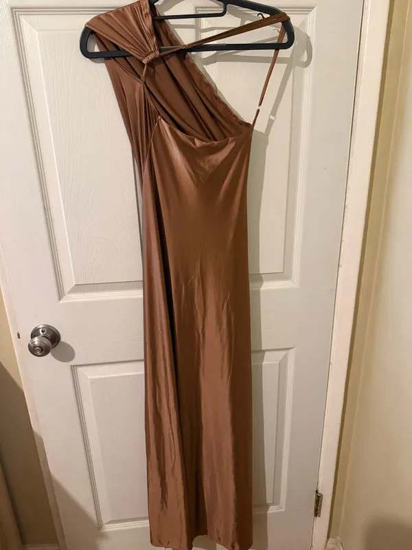 OYS Brown Satin One Shoulder Ruched Maxi Dress Size Small - Image 6
