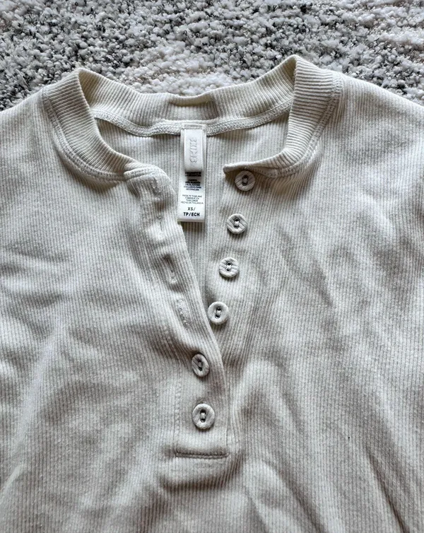 SKIMS Henley Long Sleeve Top Oat - Image 2