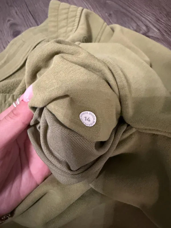 Lululemon green sweatpants with drawstring waist - Image 2