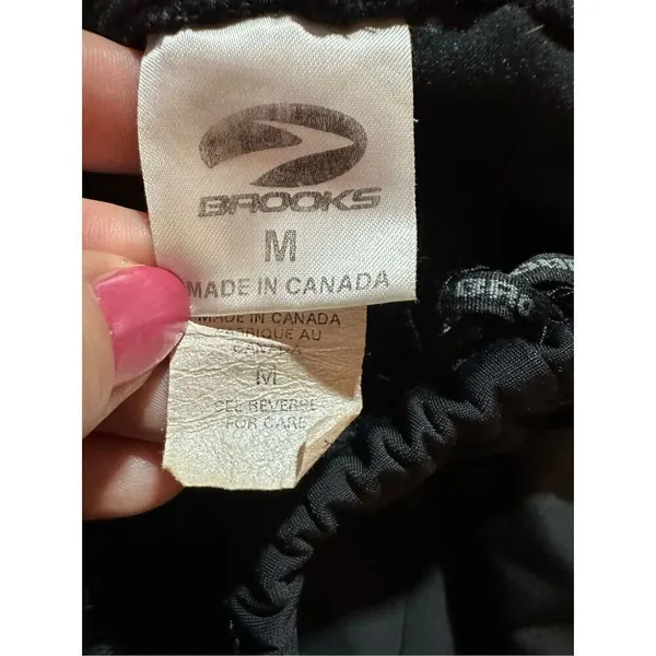 Brooks womens pull on track running black pants sz M‎ - Image 3