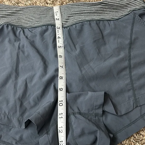 Zella Grey Workout Running Shorts Sz XL - Image 5