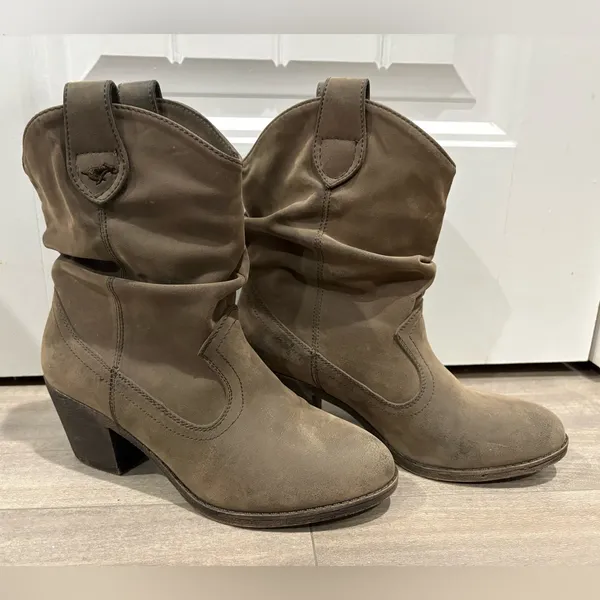 Rocket Dog Women’s Brown Combat Boots Size 8 - Image 2
