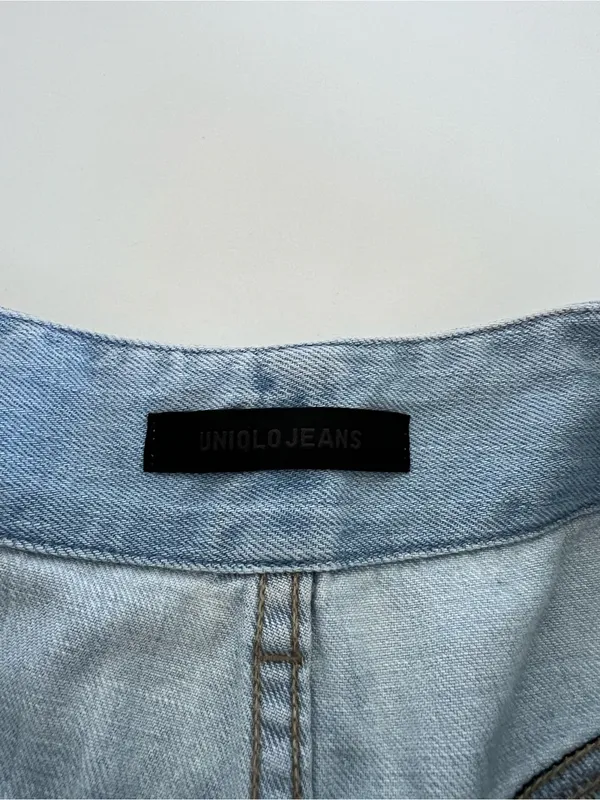 Uniqlo Women's High Rise Belted Baggy Paperbag Denim Shorts Light Blue Wash - Image 5