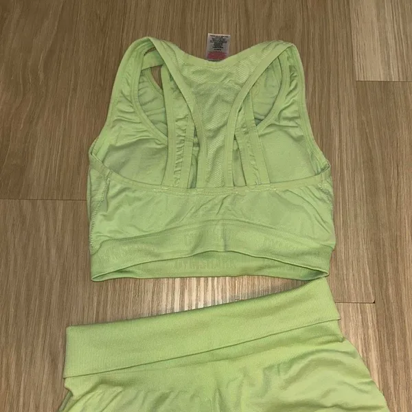 Gymshark Shorts Seamless with sport bra set - Image 3