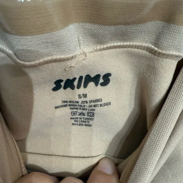 SKIMS Seamless Sculpt Mid Thigh Short Sz S/M NWOT - Image 6