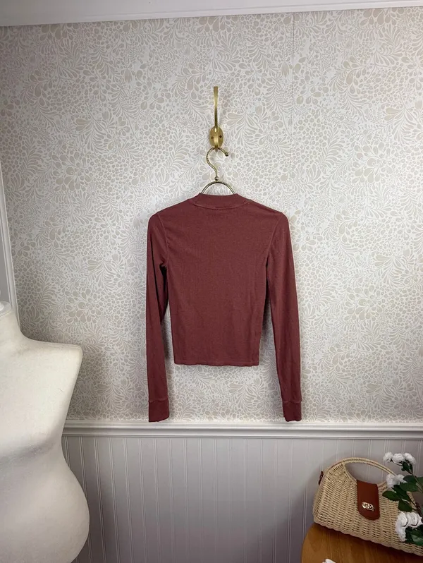 vuori Women's Rosewood Long-Sleeve Ribbed CrewTop - Size - Small - Image 4