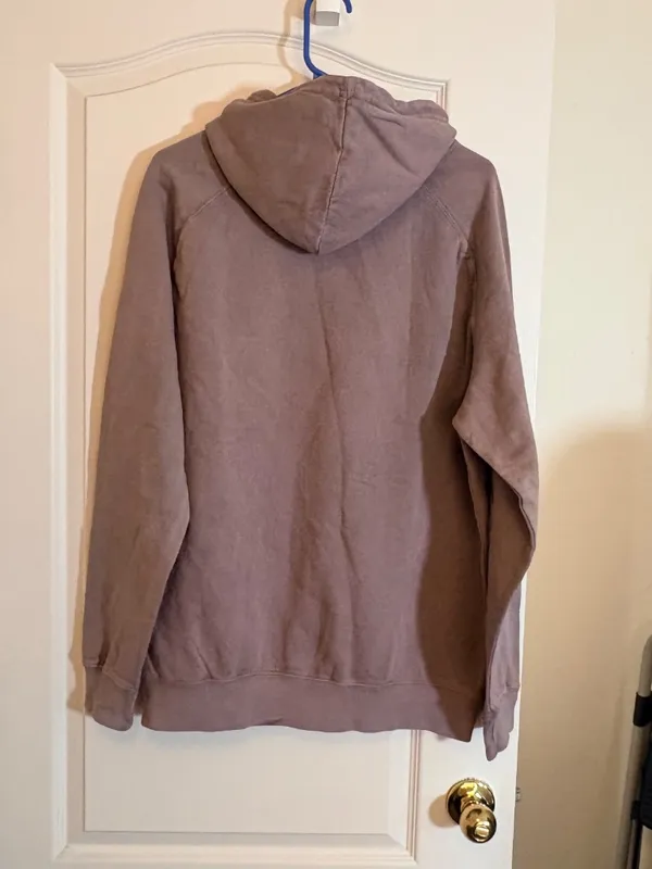 Dalix mineral-washed butterfly embroidered fleece hoodie - Image 2
