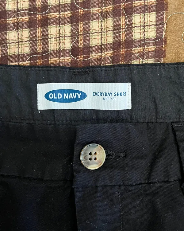 Old Navy Everyday Shorts - Image 3