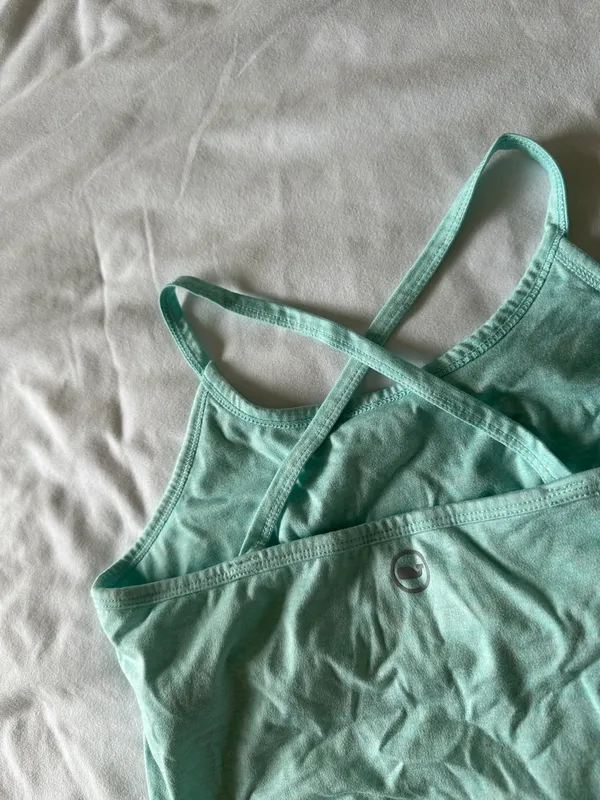 Vineyard Vines tank top - Image 3