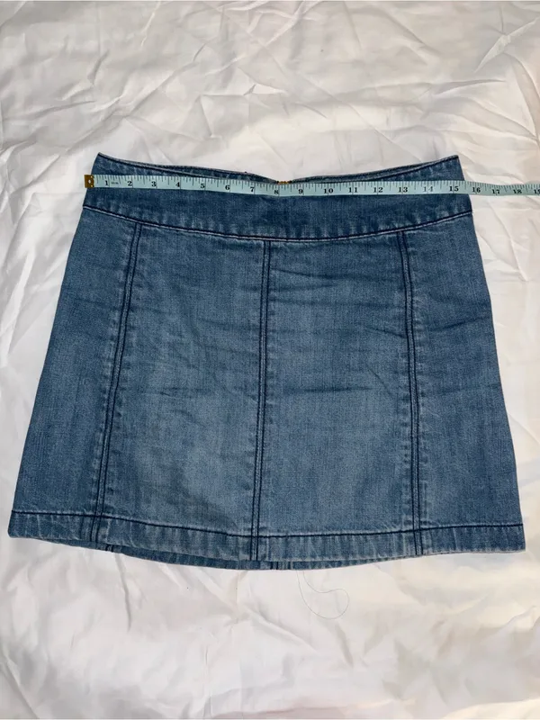Free People Modern Femme Denim Mini Skirt in a paneled medium wash size 2/4 - Image 2